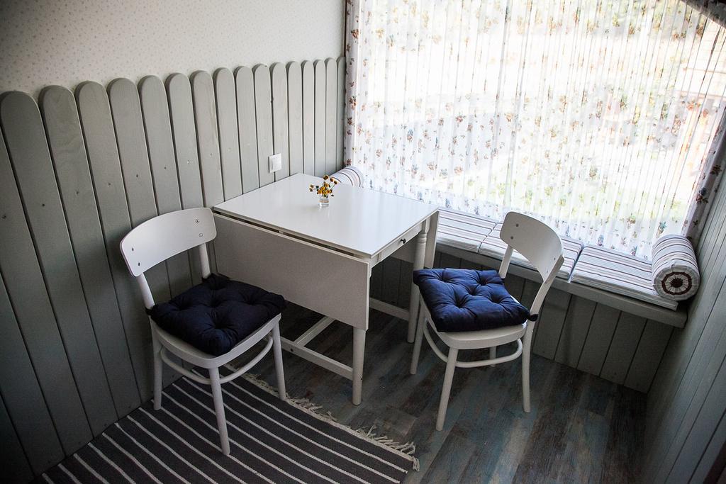 Dacha Guest House Uzhhorod Ngoại thất bức ảnh