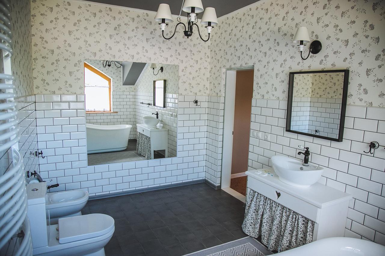 Dacha Guest House Uzhhorod Ngoại thất bức ảnh